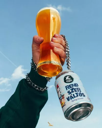 Fehér Nyúl Rendszerváltós búza Sörs   (0,33L) (4,8%)